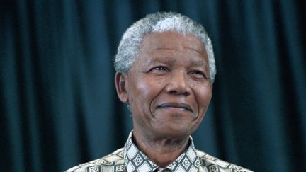 L'ancien président sud-africain, Nelson Mandela, le 8 juin 1999. (PER-ANDERS PETTERSSON / HULTON ARCHIVE)