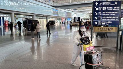 L'aéroport international de Pékin (Chine), le 30 décembre 2022. (ICHIRO OHARA / YOMIURI / AFP)