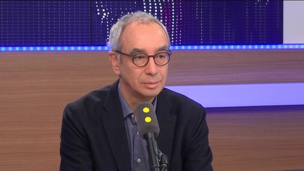 L'économiste et conseiller d’Emmanuel Macron,&nbsp;Jean Pisani-Ferry, sur le plateau de franceinfo le 25 février. (RADIO FRANCE)