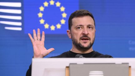 Le président ukrainien, Volodymyr Zelensky, à Bruxelles pour un sommet de l'Union européenne, le 17 octobre 2024. (JOHN THYS / AFP)