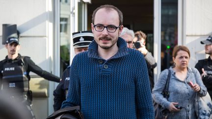 Antoine Deltour quitte la Cour d'appel du Luxembour, le 15 mars 2017.&nbsp; (AURORE BELOT / AFP)