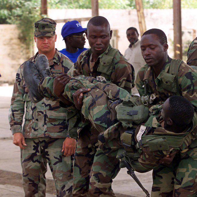 Soldats de l'armée Sénégalaise en formation avec un instructeur américain (Seyllou Diallo/ AFP )