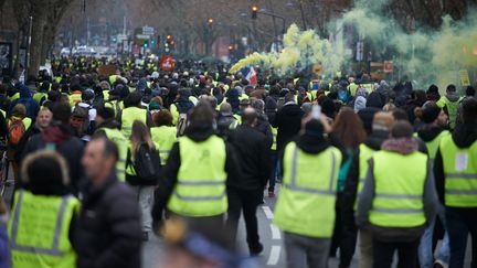 Des "gilets jaunes" participent à l'acte 7 du movement à Toulouse, le 29 décembre 2018. (ALAIN PITTON / NURPHOTO / AFP)