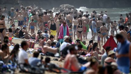 Une plage de Biarritz (Pyrénées-Atlantique), en mai 2017.&nbsp; (FRANCK FIFE / AFP)