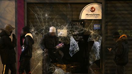 Un supermarché vandalisé à Bobigny (Seine-Saint-Denis), le 11 février 2017 (GEOFFROY VAN DER HASSELT / AFP)