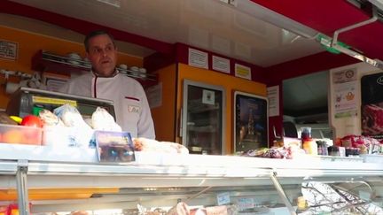 Périgord : un camion-boucherie qui sillonne les routes depuis quarante ans