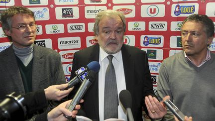 Le président du Mans Henri Legarda essaye de sauver son club (DENIS LAMBERT / MAXPPP)