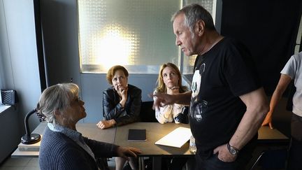 Muriel Robin et Yves Rénier sur le tournage du téléfilm "Jacqueline Sauvage : c'était lui ou moi" , réalisé par Yves Renier. (FR?D?RIC DUGIT / MAXPPP)