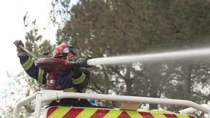 Face à la sécheresse et la menace de nouveaux incendies, les capacités des pompiers de Gironde vont être renforcées en vue de l'été prochain. (FRANCEINFO)