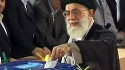 Ali Khamenei, chef religieux de la révolution islamique iranienne (juin 2009). (© France 2)