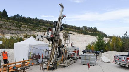 Le groupe Imerys a annoncé l'ouverture d'une mine de lithium en 2027 à Echassières, dans l'Allier. (CORENTIN GARAULT / MAXPPP)