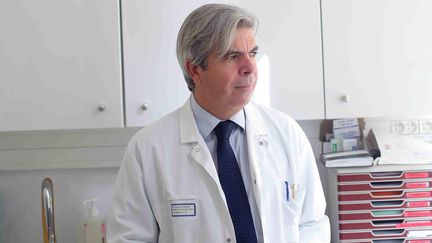 Le professeur Bruno Dubois, chef du service des maladies cognitives à la Pitié Salpêtrière (Paris, 13e), le 19 septembre 2011. (OLIVIER CORSAN / MAXPPP)