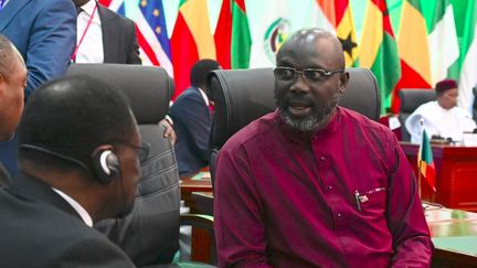 Le président du Liberia, George Weah, lors du sommet de la&nbsp;Communauté économique des Etats de l'Afrique de l'Ouest à Ouagadougou, au Burkina Faso, le 14 septembre 2019. (ISSOUF SANOGO / AFP)