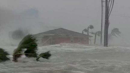 Ouragan Ian : aux États-Unis, la Floride craint un bilan très lourd