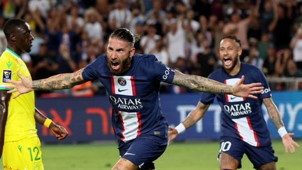 Sergio Ramos célèbre son but face à Nantes lors du Trophée des champions, le 31 juillet 2022. (JACK GUEZ / AFP)