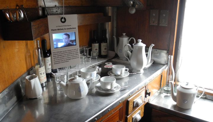 L'office d'un wagon-lit de l'Orient Express, à l'Institut du monde arabe (avril 2014)
 (photo Valérie Oddos / Culturebox / France Télévisions)