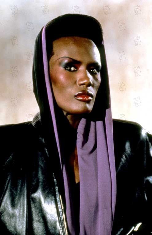 Photo promotionnelle de Grace Jones pour "Dangereusement vôtre"
 (United Artists)