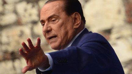 Silvio Berlusconi lors d'un meeting &agrave; Brescia (Italie), le 11 mai 2013. (OLIVIER MORIN / AFP)