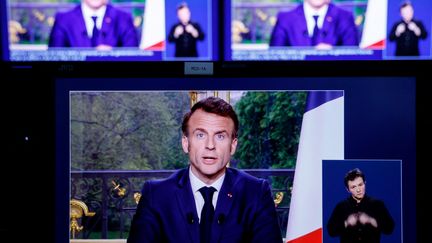 Emmanuel Macron a considéré que la réforme des retraites était "un effort" et qu'un consensus n'avait "pas pu être trouvé".