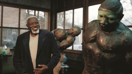 Ousmane Sow, "Nouba debout" et "Couple de lutteurs corps à corps" aux Fonderies de Coubertin
 (Béatrice Soulé / Roger Viollet / ADAGP)