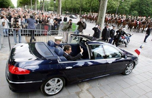 La Peugeot 607 de Nicolas Sarkozy (mai 2007) (PATRICK KOVARIK / AFP)