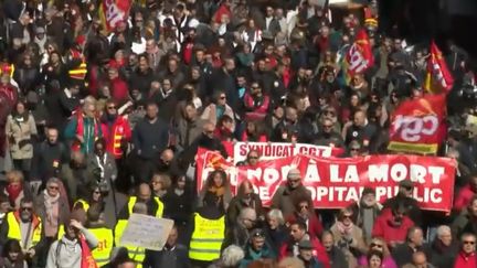 Manifestation des fonctionnaires à Marseille (Bouches-du-Rhône), jeudi 22 mars 2018. (FRANCE 2)