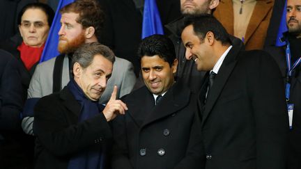 La justice enquête sur l’attribution de la coupe du monde de football au Qatar. Sarkozy, Nasser Al Khelaifi (président du PSG), Tamim ben Hamad Al Thani (émir du Qatar), en 2015.&nbsp; (XAVIER LAINE / GETTY IMAGES EUROPE)