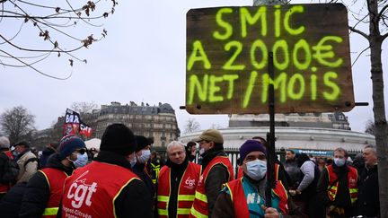 Dans la manifestation parisienne pour le pouvoir d'achat, le 27 janvier 2022 (JULIEN MATTIA / LE PICTORIUM / MAXPPP)