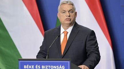 Le&nbsp;Premier ministre hongrois Viktor Orban, à Budapest, le 6 avril 2022. (ATTILA KISBENEDEK / AFP)