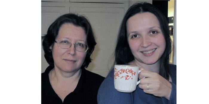 Elena Alexeievna et Tania, sa fille, racontent la Perestroïka
 (Laurence Houot-Remy)