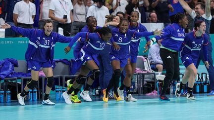 Les joueuses de l'équipe de France féminine de handball ont dominé l'Allemagne en quarts de finale du tournoi olympique, mardi 6 août au stade Pierre-Mauroy.