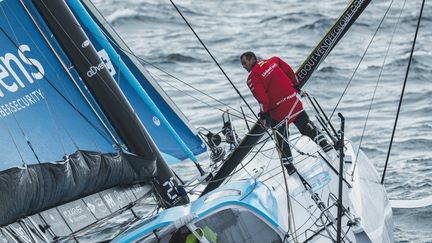 Journée maintenance sur le bateau (PIERRE BOURAS / TR Racing)