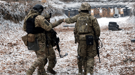 Guerre en Ukraine : "quelques dizaines" de soldats ukrainiens formés en France ont déserté, selon l'état-major français