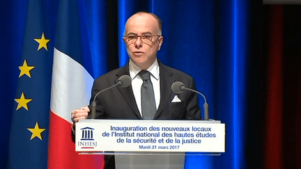 Le Premier ministre Bernard Cazeneuve, le 21 mars 2017, à Paris. (FRANCE TELEVISIONS)