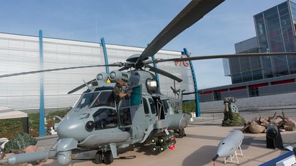  (Caracal EC725 fabriqué par Airbus Hélicopters © Maxppp)