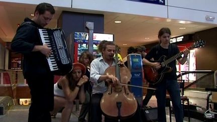 La SNCF célèbre la fête de la Musique
 (France 3 / Culturebox)