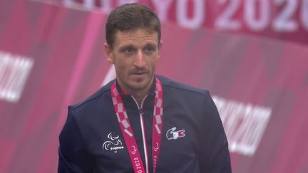 Kévin Le Cunff, médaillé d'or sur l'épreuve en ligne de cyclisme sur route, le 3 septembre 2021, lors des Jeux paralympiques de Tokyo. (franceinfo: sport)