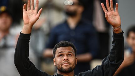 Lors de son hommage sur le Philippe-Chatrier, Jo-Wilfried Tsonga en a profité pour faire un discours afin de dire aurevoir au monde du tennis.