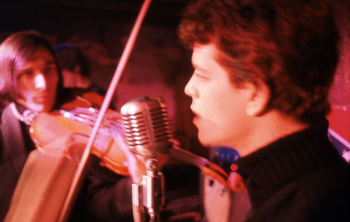 John Cale et Lou Reed au Café Bizarre de Greenwich Village en 1965.
 (Adam Ritchie)