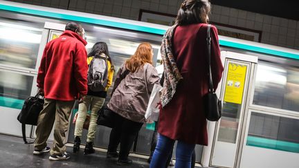 Un quai de la station Charles de Gaulle-Etoile du métro parisien, le 31 octobre 2017. (MAXPPP)