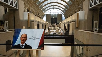 Hommage à Valéry Giscard d'Estaing au musée d'Orsay,&nbsp; le 4 décembre 2020 (SANDRINE MARTY / HANS LUCAS VIA AFP)