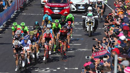 C'est un groupe en petit comité qui devrait se présenter pour la gagne sur les hauteurs de Peschici pour s'octroyer la 8e étape du Giro.