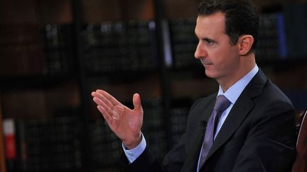 Le pr&eacute;sident syrien Bachar Al-Assad, interview&eacute; par un journaliste italien dimanche 29 septembre 2013 &agrave; Damas (Syrie). (MAXPPP)