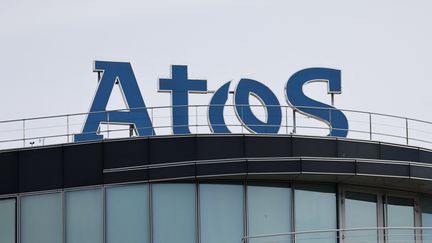 Le siège du groupe informatique Atos près de Paris, le 26 avril 2024. (LUDOVIC MARIN / AFP)