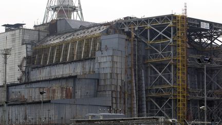  (Sarcophage du réacteur N°4 de la centrale de Tchernobyl en Ukraine © Maxppp)