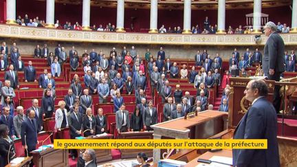 Les députés observent une minute de silence en hommage aux quatre victimes de la tuerie de la préfecture de police de Paris, à l'Assemblée nationale le 8 octobre 2019. (FRANCE INFO)