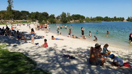 La base de loisirs du lac de la Ramée à Toulouse, prise d'assaut le 13 septembre 2020. (SIMON CARDONA / FRANCE-BLEU OCCITANIE)