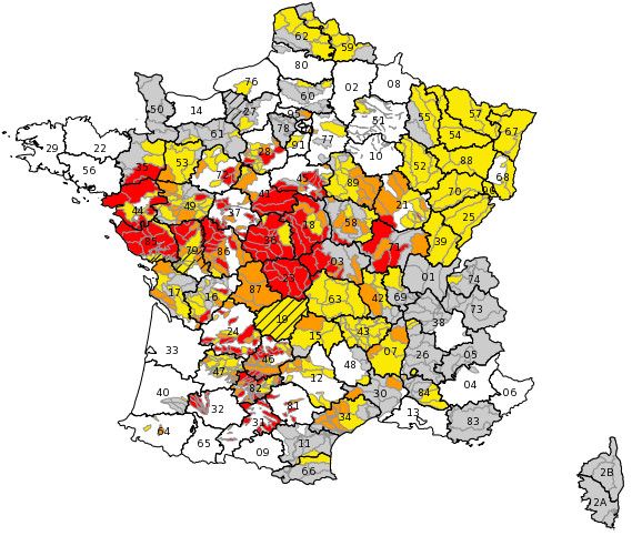 Restrictions d'eau par niveaux et par départements. (PROPLUVIA)