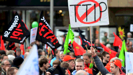 &nbsp; (Des dizaines de milliers de manifestants ont protesté contre le Tafta pendant la visite de Barack Obama fin avril à Hanovre en Allemagne © MaxPPP)