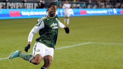 Frédéric Piquionne avec son nouveau maillot (STEVE DYKES / GETTY IMAGES NORTH AMERICA)